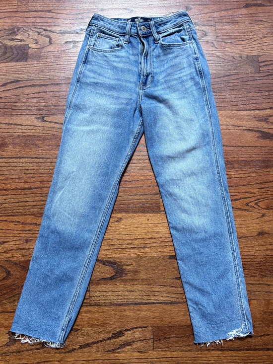 Hollister Denim - Like new! Hollister Light Wash Straight Leg Jeans